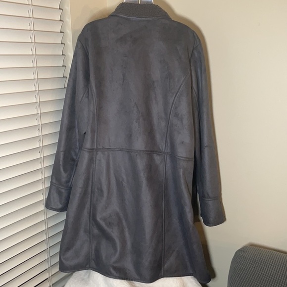 D & co. Denim & Company Grey Suede-like Coat Size 2X - Picture 5 of 10